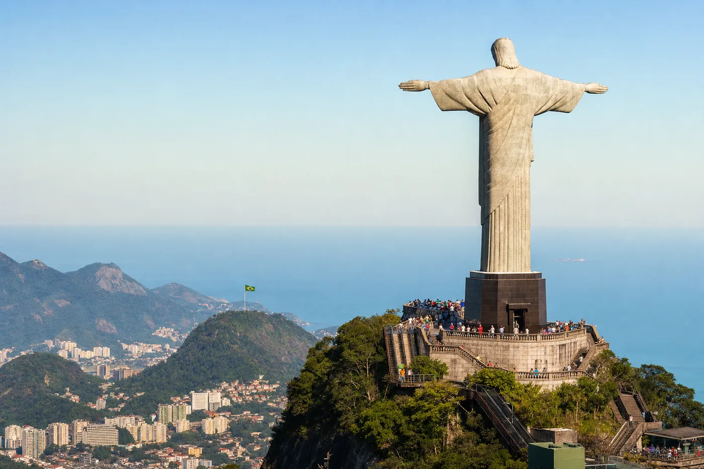 Brazylia – znany zabytek z flagą narodową