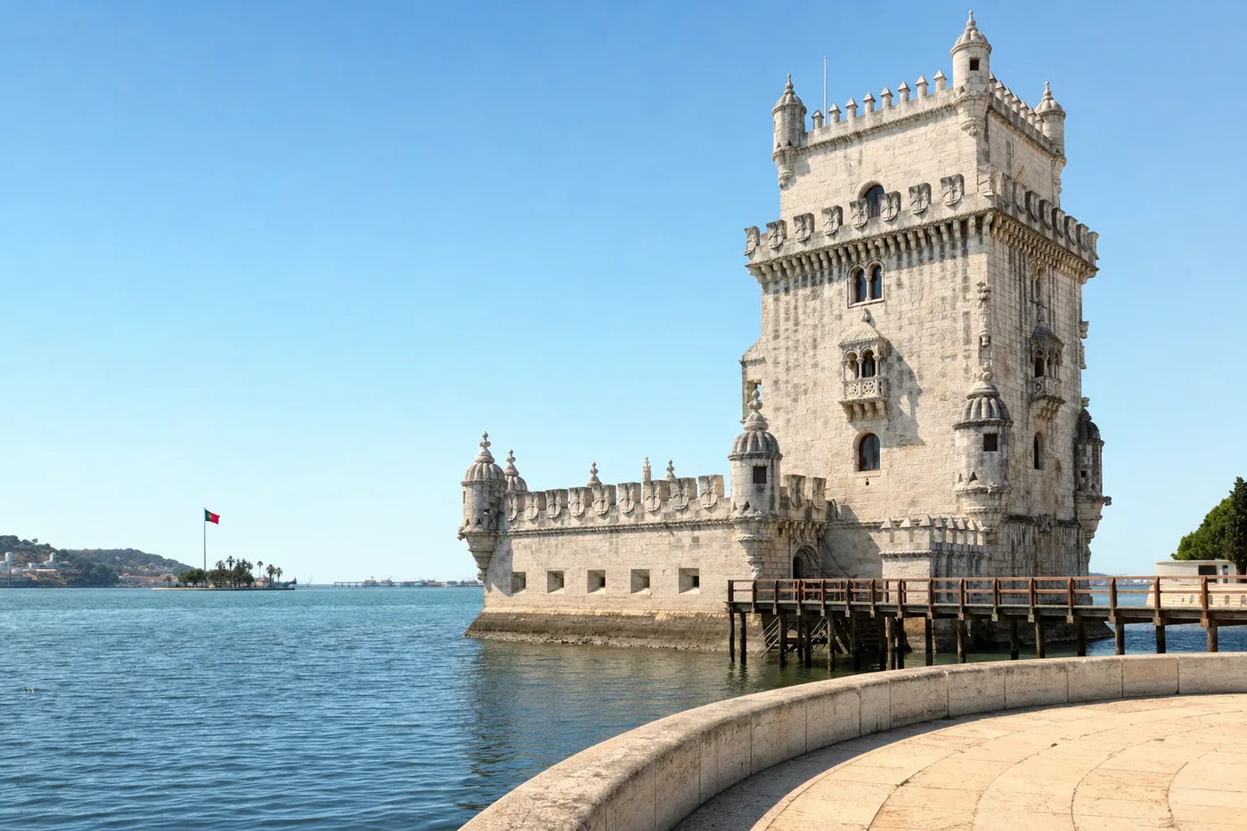 Portugalia – znany zabytek z flagą narodową